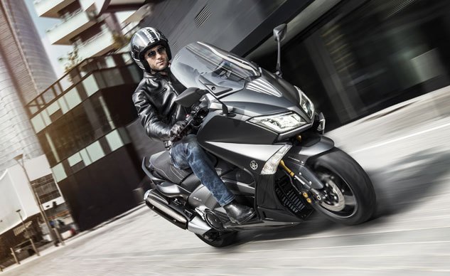 2014 EICMA: 2015 Yamaha TMax Preview