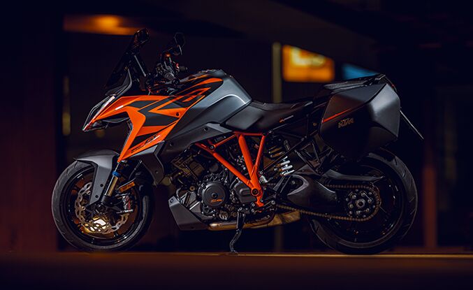 2022 KTM 1290 Super Duke GT First Look