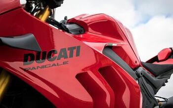 A New Ducati Panigale V4 Is Coming for 2025, And We’ve Got Specs