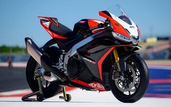 Aprilia Reveals Special Edition RSV4 and Tuono V4 SE-09 SBK