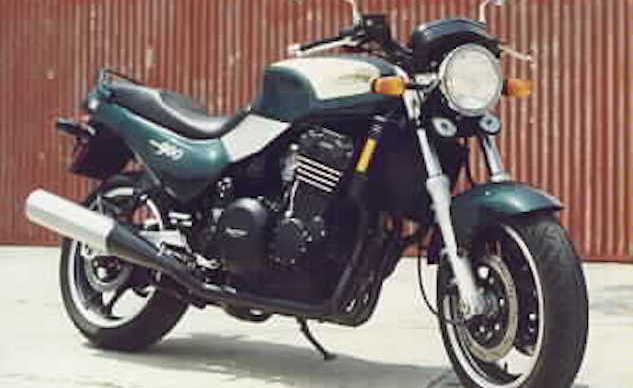 Church of MO: 1995 Triumph Trident 900