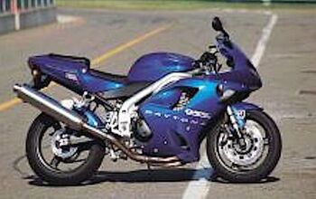 Church of MO: 2002 Triumph 955i Daytona First Ride