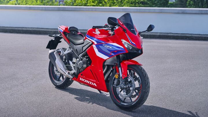 We know this bike as the CBR500R, but in Japan, it’s offered as a CBR400R with a 399cc engine.