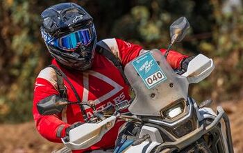 How to Clean a Motorcycle Windshield