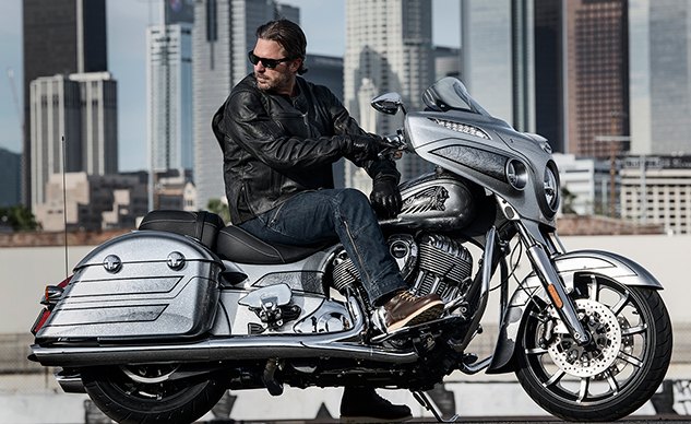 Limited Edition 2018 Indian Chieftain Elite Returns With New Sparkly Silver Paint