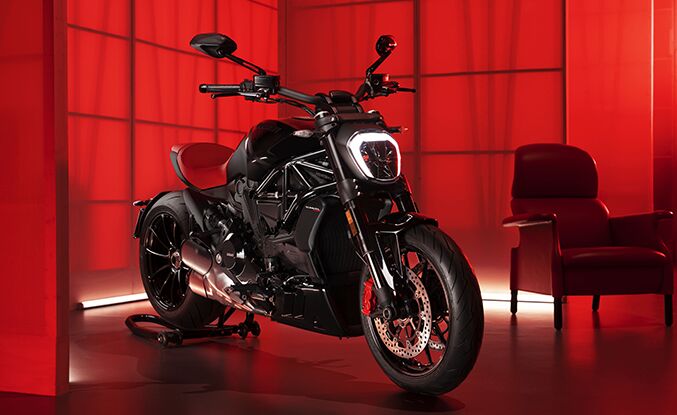 Limited Edition 2022 Ducati XDiavel Nera First Look