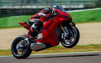 2025 Ducati Panigale V4 S Gallery