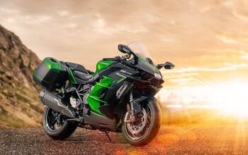 Your 2023 Kawasaki H2 SX SE Has Arrived, Darling